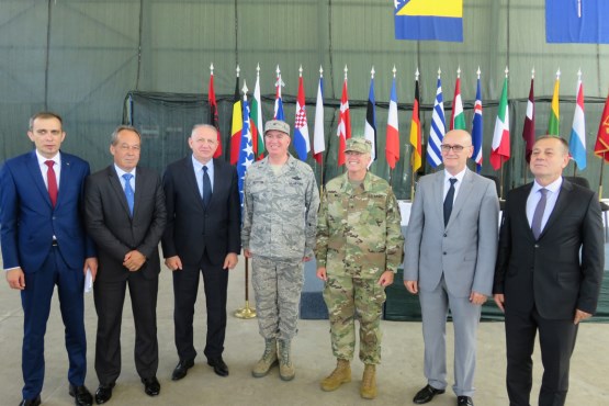 Izaslanstvo Parlamentarne skupštine BiH nazočilo ceremoniji primopredaje zapovjedne dužnosti NATO štaba u Sarajevu